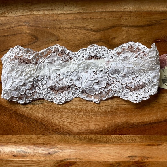 Little Lovelies | White Vintage Lace Bridal Headband - Picture 7 of 15